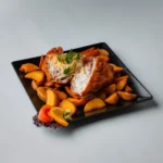 Fetával és baconnel töltött csirke